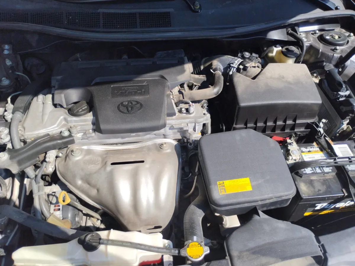 2015 Toyota Camry — image 10