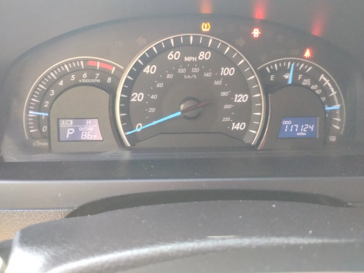 2015 Toyota Camry — image 7