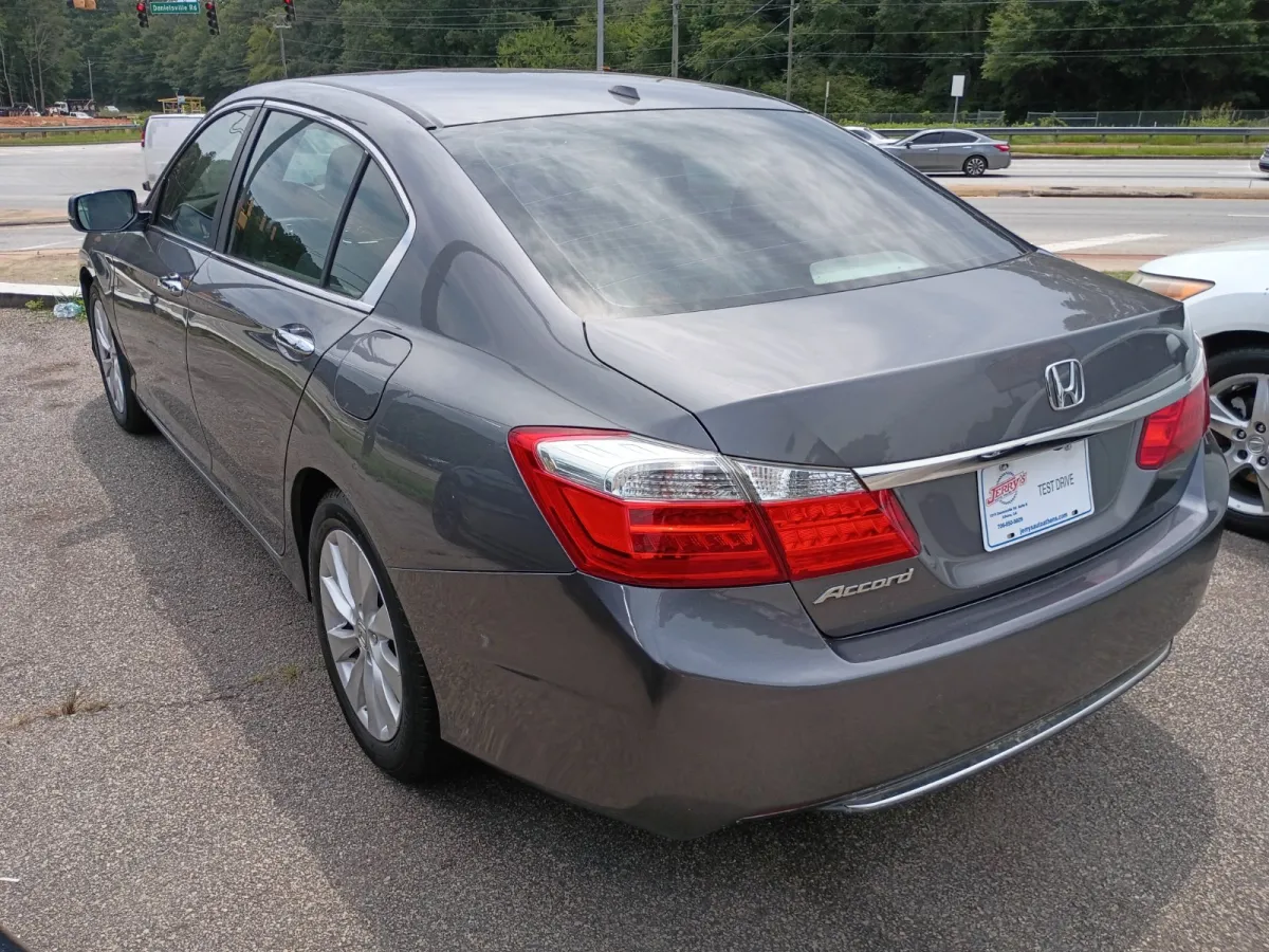 2013 Honda Accord — image 2