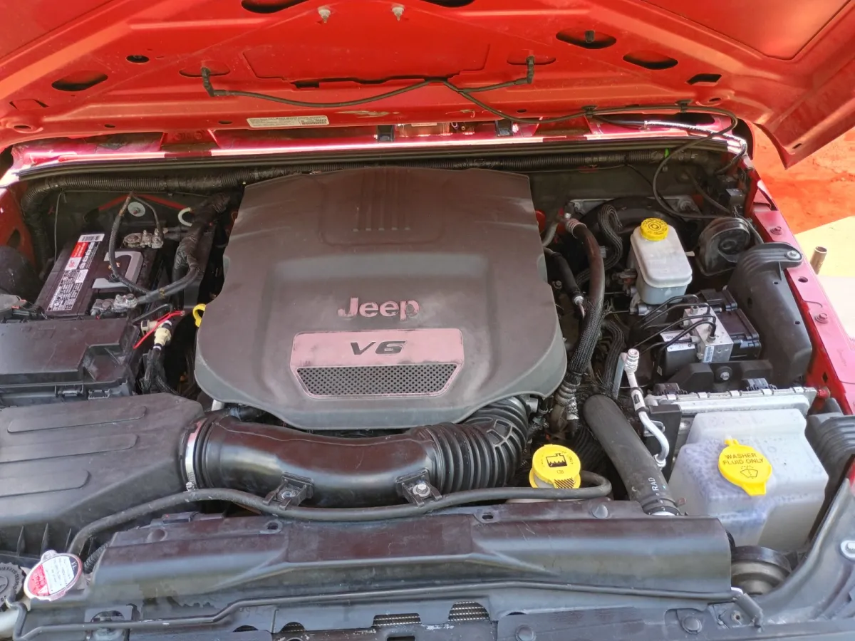 2014 Jeep Wrangler — image 10