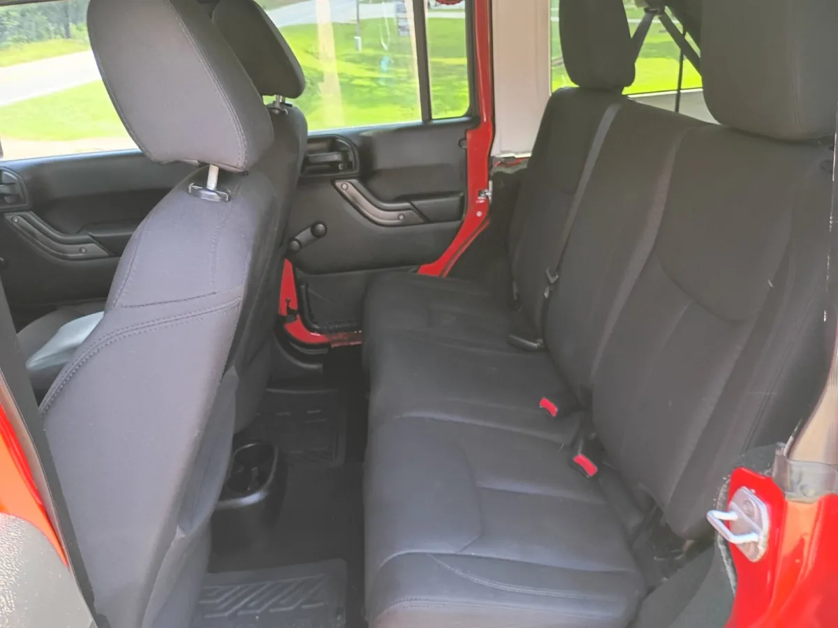 2014 Jeep Wrangler — image 5