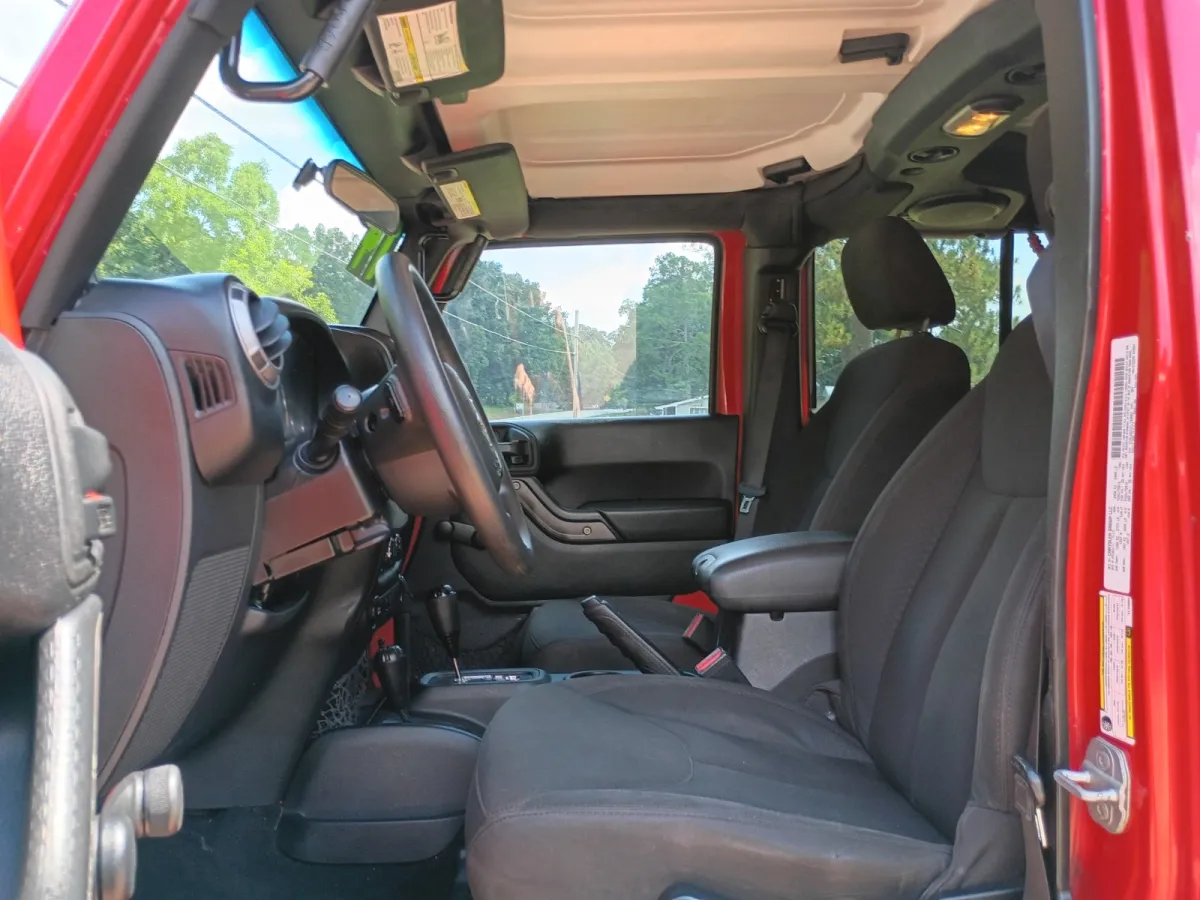 2014 Jeep Wrangler — image 6