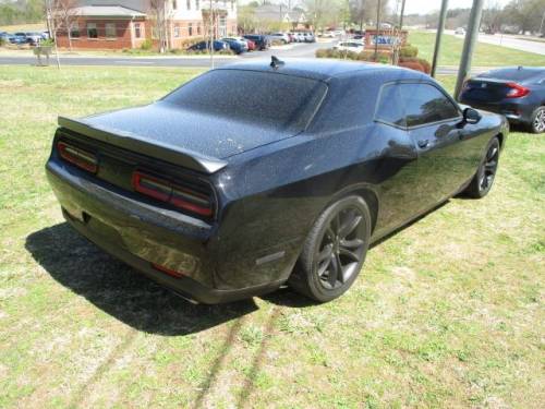 2016 Dodge Challenger — image 3