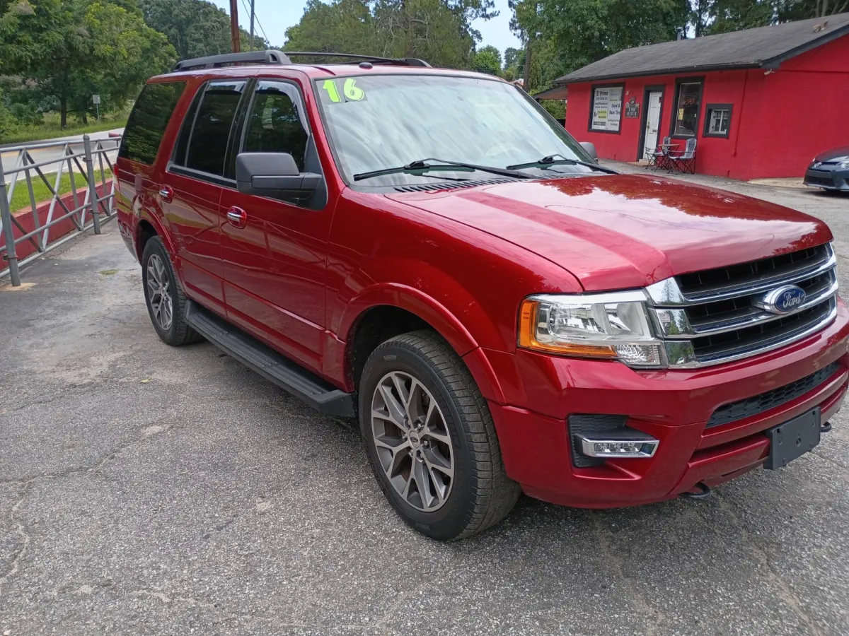2016 Ford Expedition — image 2