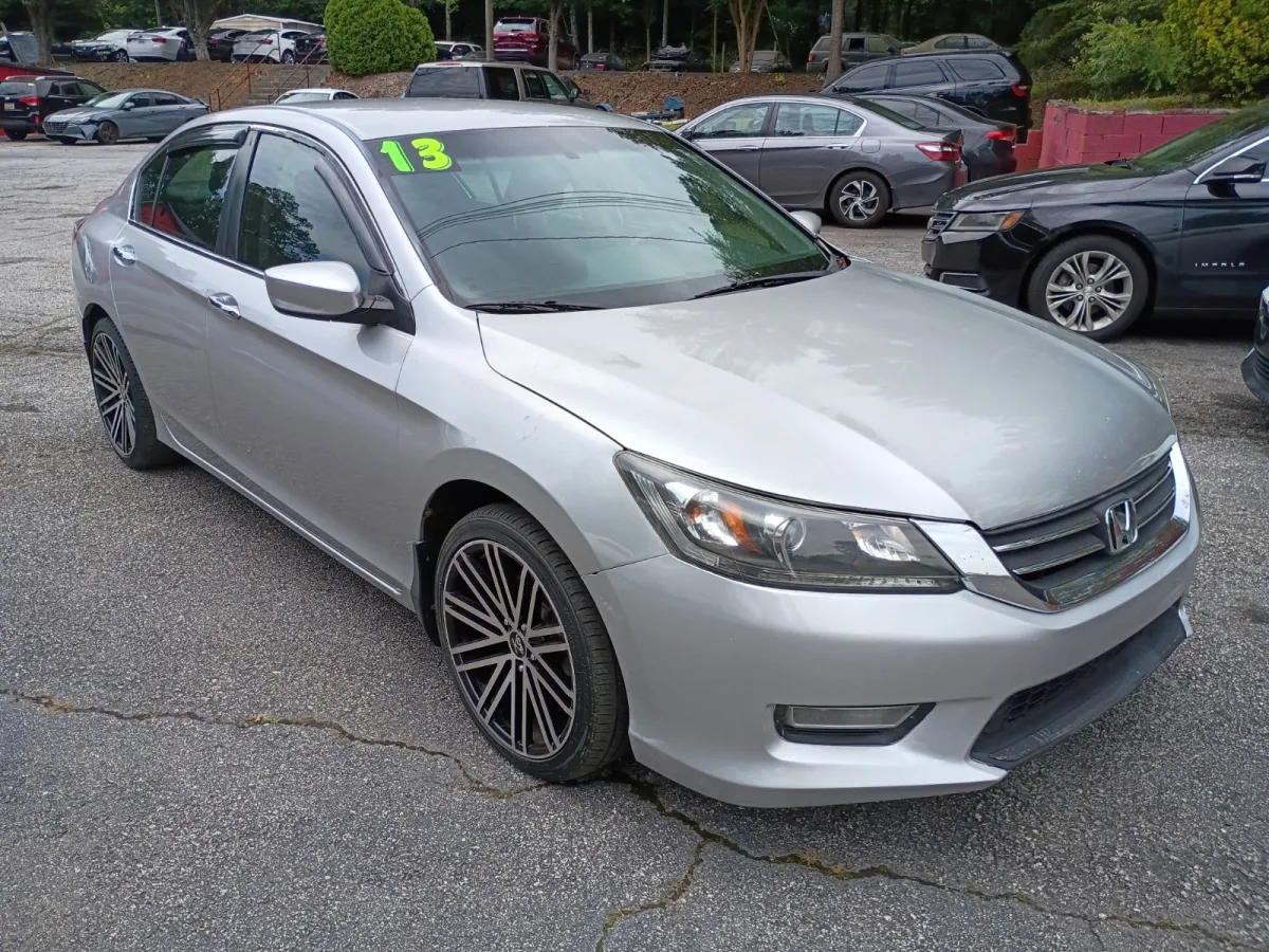2013 Honda Accord — image 2