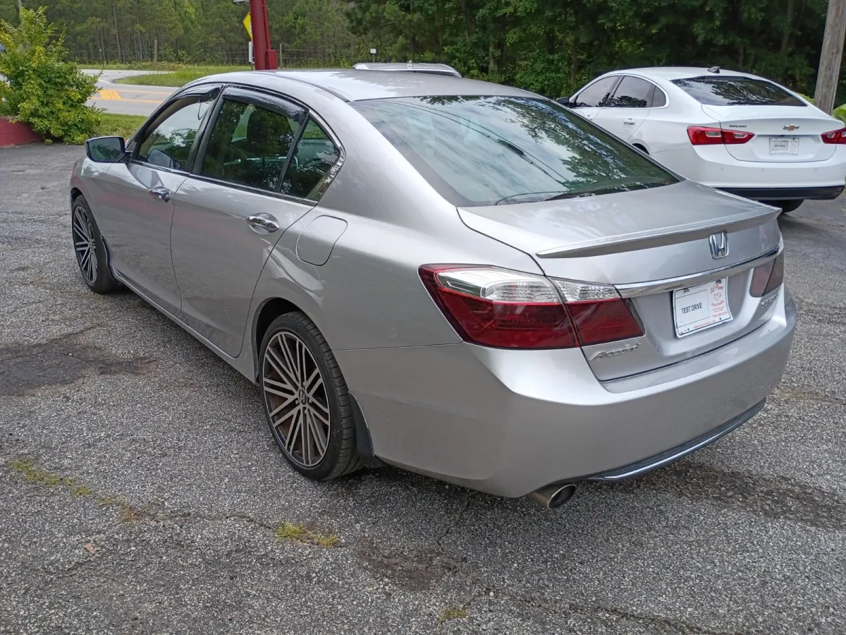 2013 Honda Accord — image 3