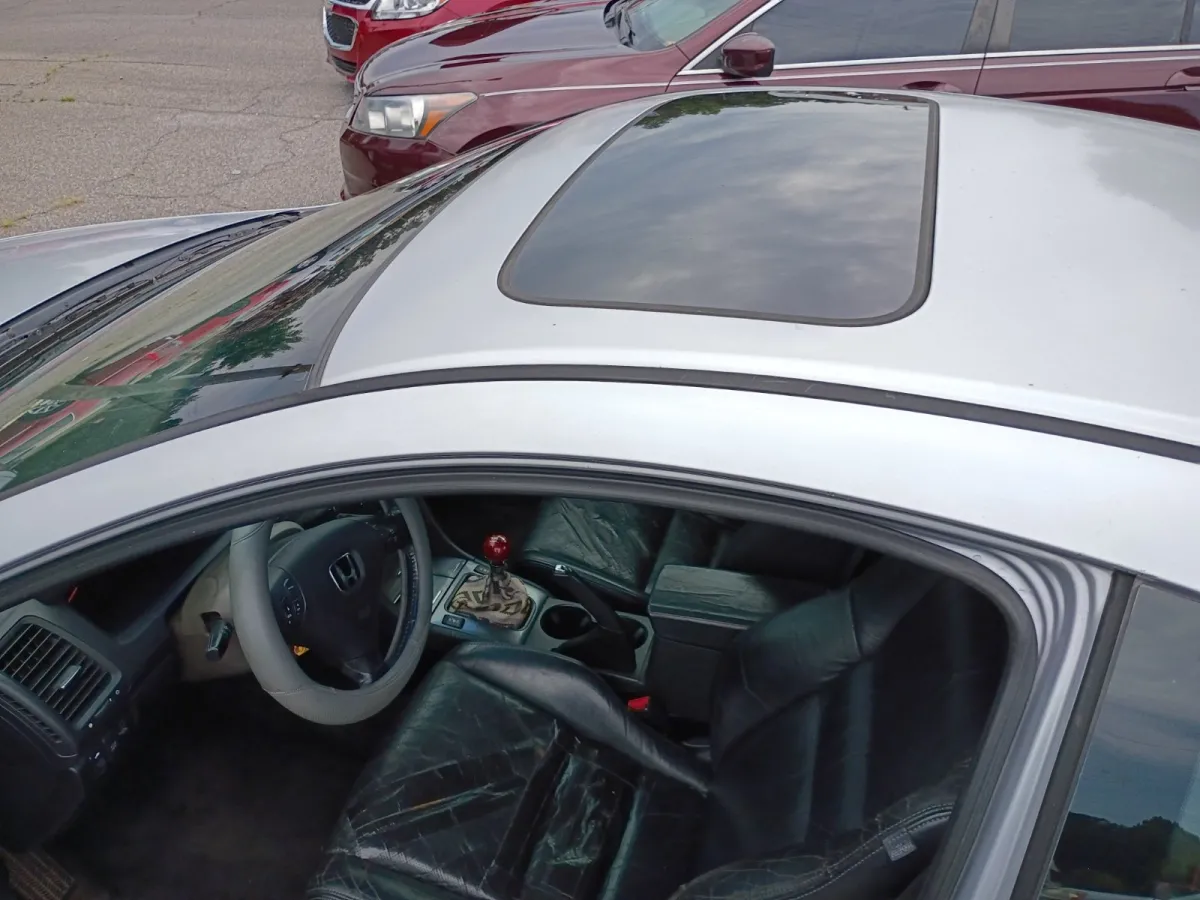 2005 Honda Accord — image 5