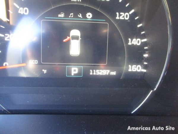 2016 Kia Sorento — image 3
