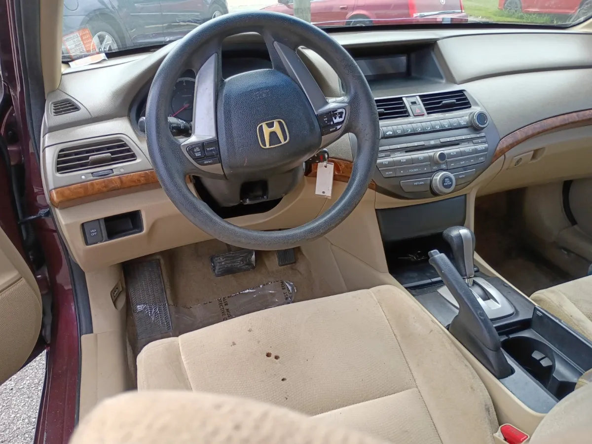 2010 Honda Accord — image 4