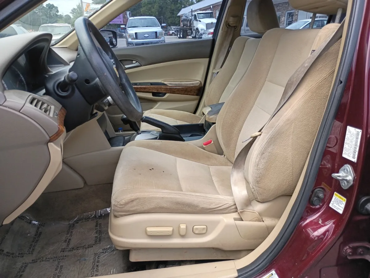 2010 Honda Accord — image 6