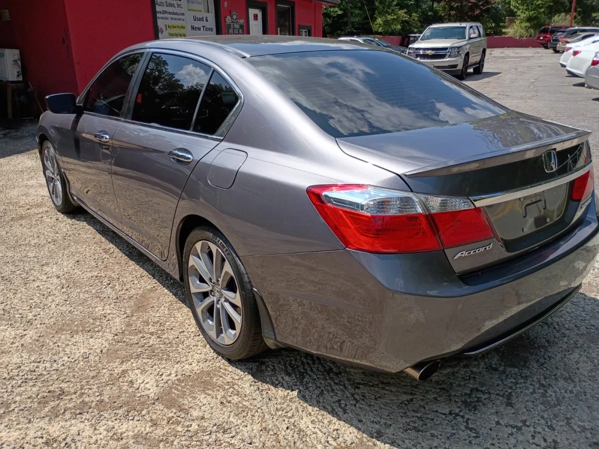 2015 Honda Accord — image 3