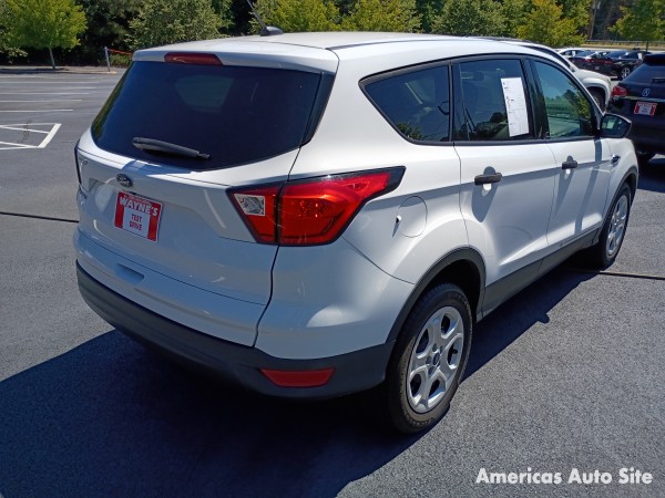 2019 Ford Escape — image 3