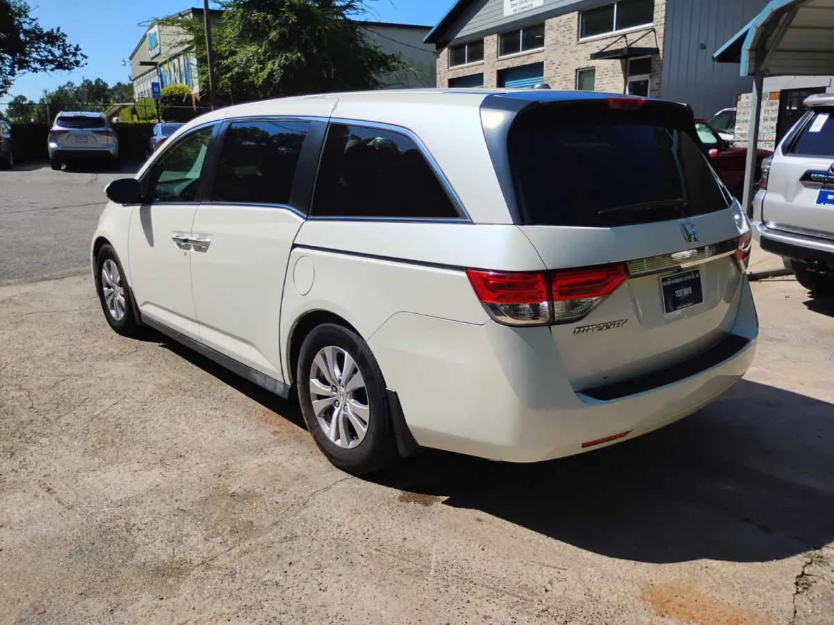 2014 Honda Odyssey — image 3