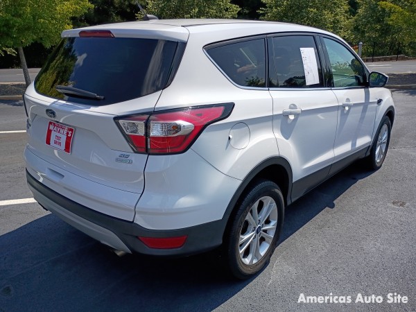 2017 Ford Escape — image 3