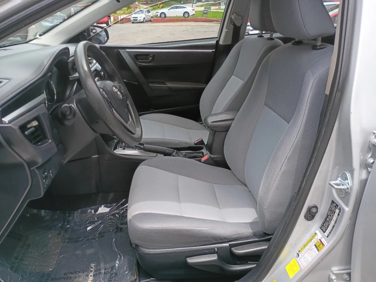 2016 Toyota Corolla — image 6