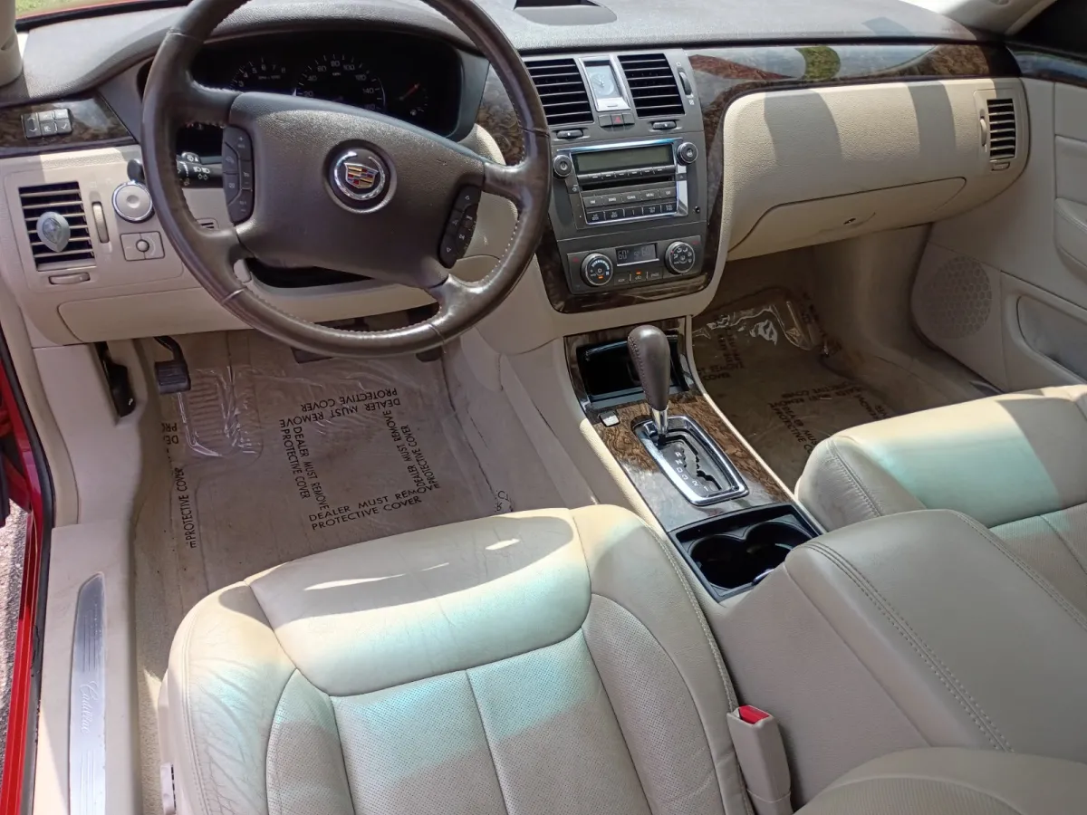 2008 Cadillac DTS — image 4