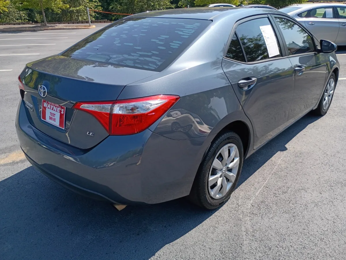 2015 Toyota Corolla — image 3