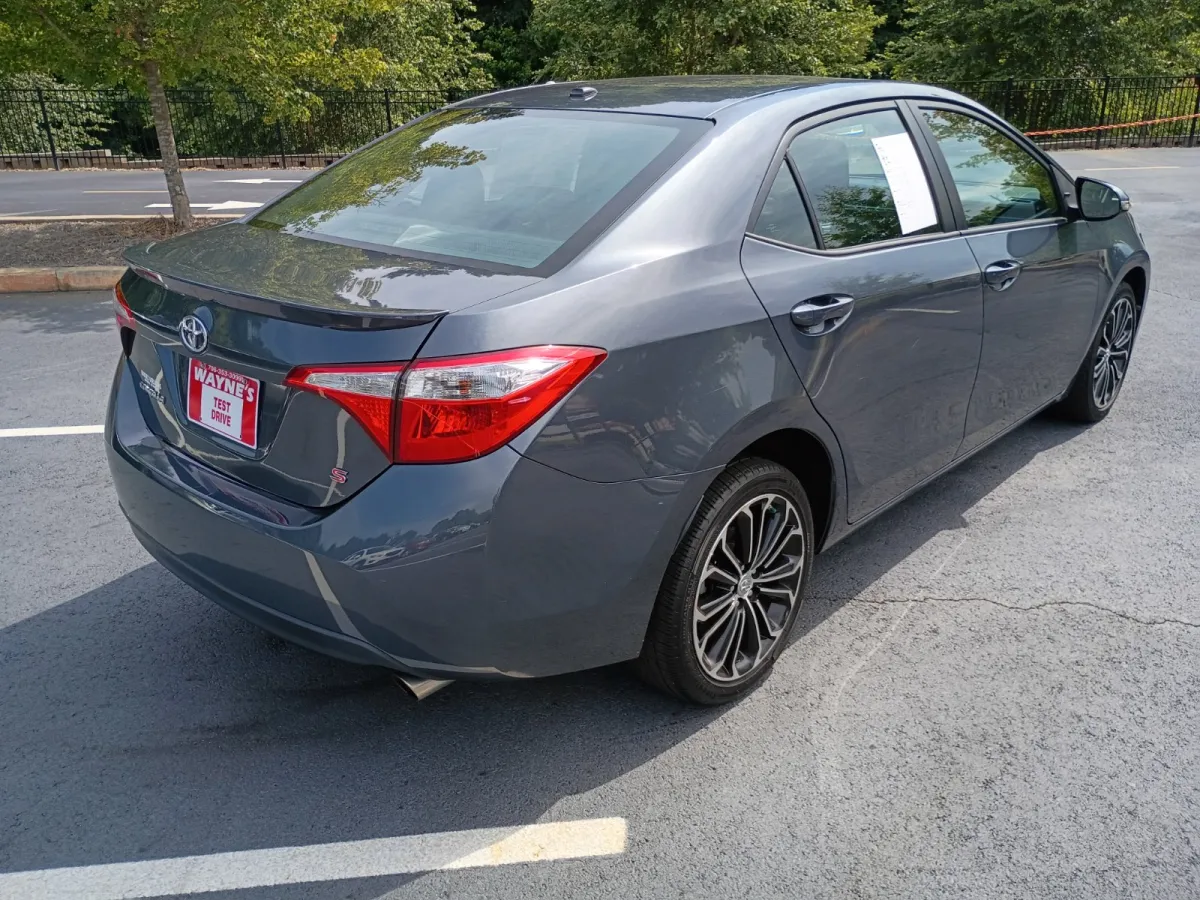 2014 Toyota Corolla — image 3