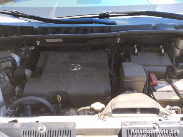 2013 Toyota Sienna — image 10