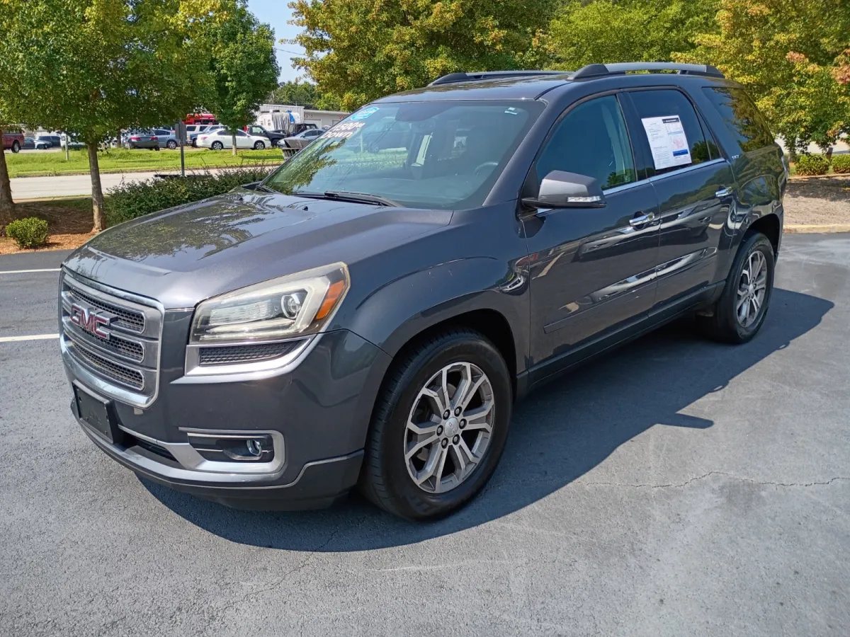 2013 GMC Acadia — image 2