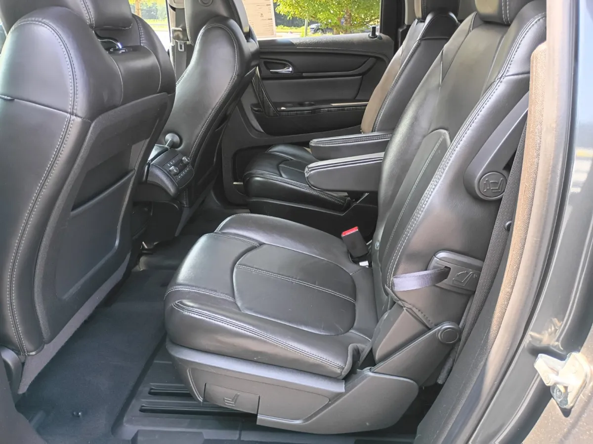 2013 GMC Acadia — image 6