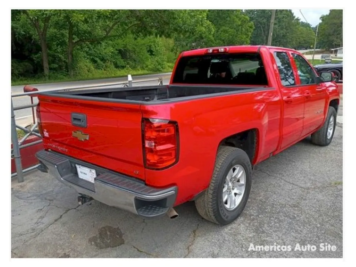 2018 Chevrolet Silverado 1500 — image 3