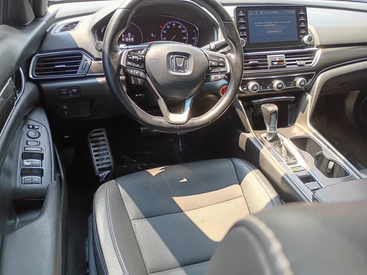2021 Honda Accord — image 4