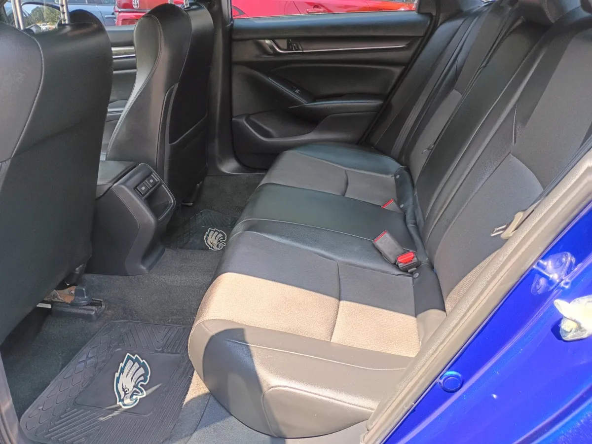 2021 Honda Accord — image 5