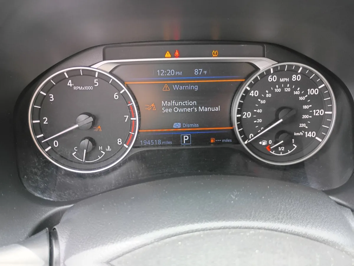 2020 Nissan Altima — image 7